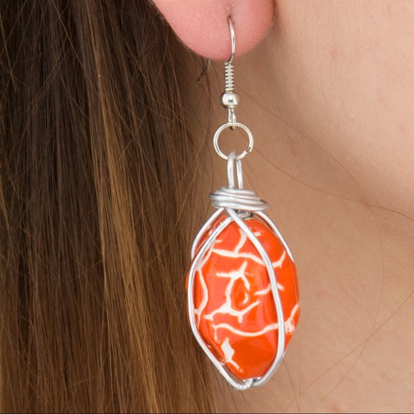 NEW! SILVER WIRE WRAPPED EARRINGS W/ ORANGE STONES - Picture 2 of 4